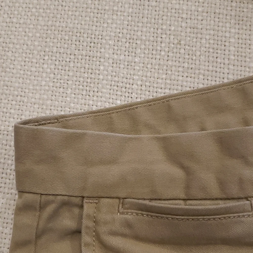 Old Navy men jeans 30x32 cream color - Picture 6 of 6